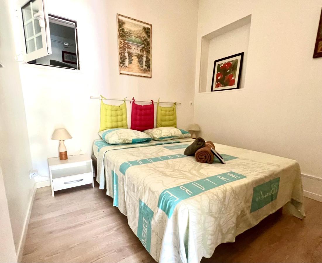 Ti Cabanon. Appartement Vue Mer A Deshaies. Zewnętrze zdjęcie