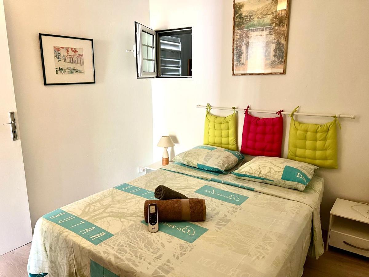 Ti Cabanon. Appartement Vue Mer A Deshaies. Zewnętrze zdjęcie